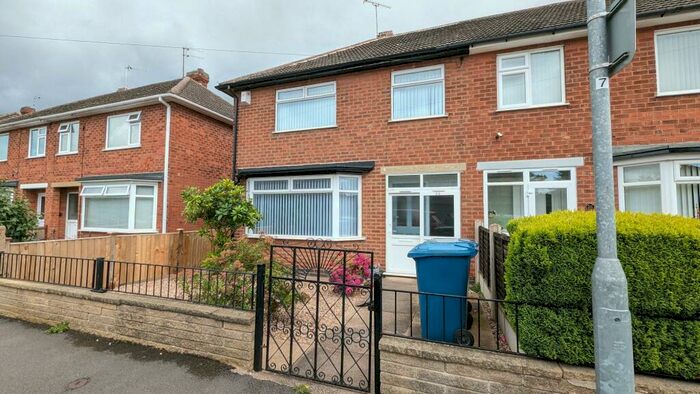 3 Bedroom Semi-Detached House To Rent In Tudor Road, West Bridgford, NG2