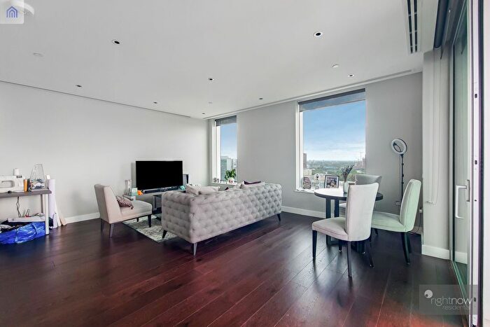 2 Bedroom Flat To Rent In Arora Tower, Waterview Drive, SE10