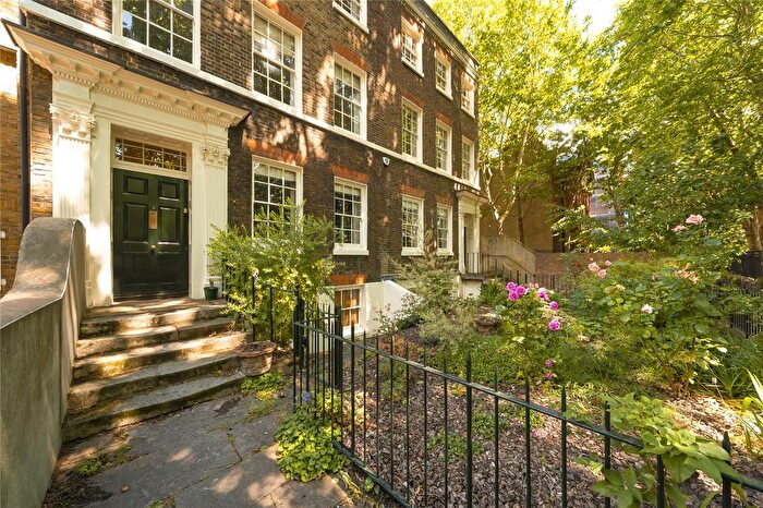 2 Bedroom Flat For Sale In Stepney Green, London, E1