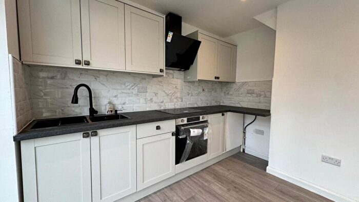 2 Bedroom House To Rent In Southgate Road, Kingstanding, B44