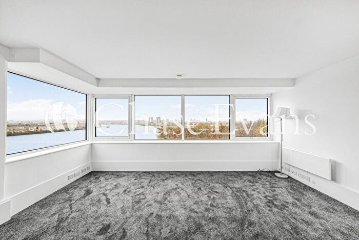 2 Bedroom Flat For Sale In Aragon Tower, George Beard Road, Deptford, London, SE8