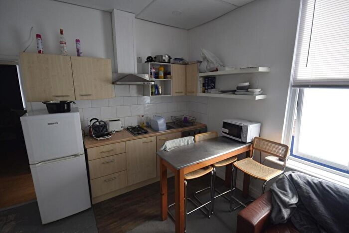 2 Bedroom House To Rent In Picton Road, Liverpool, L15