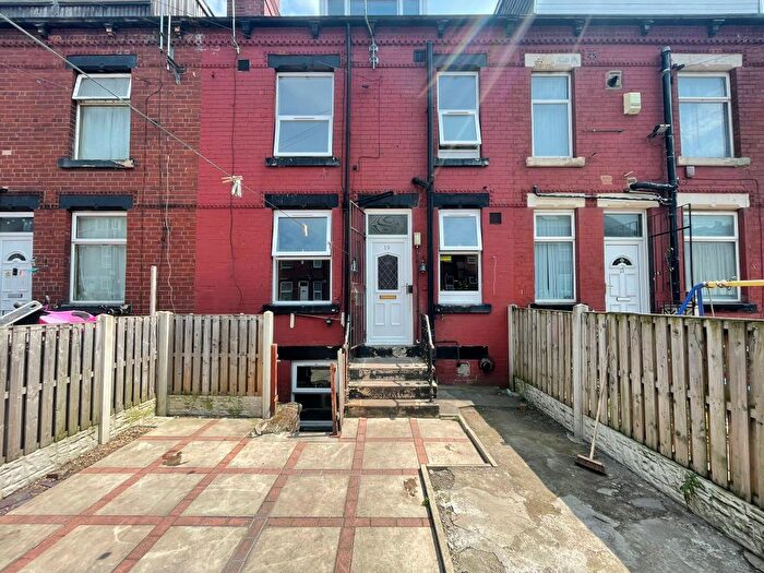 2 Bedroom Terraced House To Rent In Westbourne Avenue, Leeds, LS11
