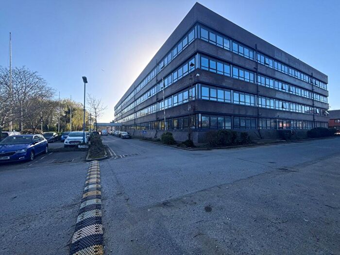 1 Bedroom Apartment To Rent In Fowler Road, Aylesbury, HP19