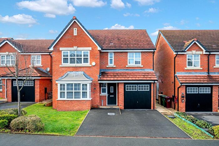 4 Bedroom Detached House To Rent In Inveraray Avenue, Blackrod, BL6