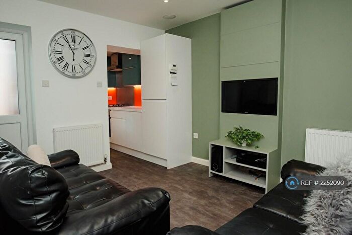 2 Bedroom Terraced House To Rent In Leek Road, Stoke-On-Trent, ST4