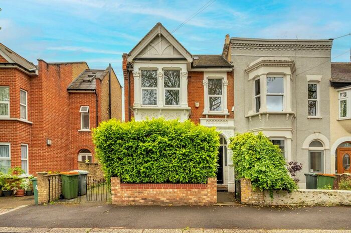 5 Bedroom End Of Terrace House To Rent In Cranmer Road, Forest Gate, London, E7