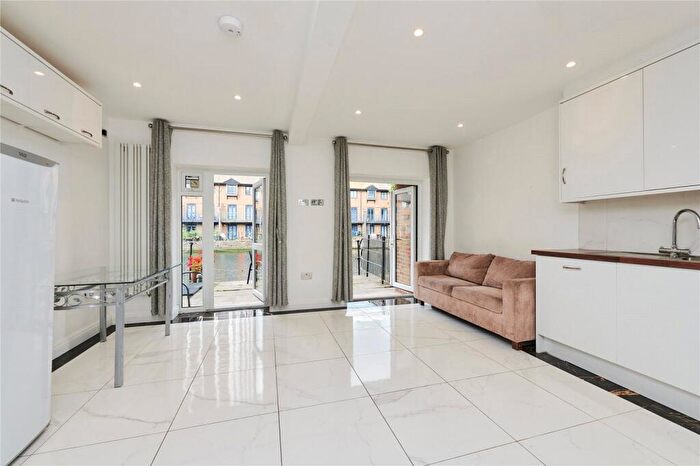 5 Bedroom Flat To Rent In Lancaster Drive, South Quay, E14
