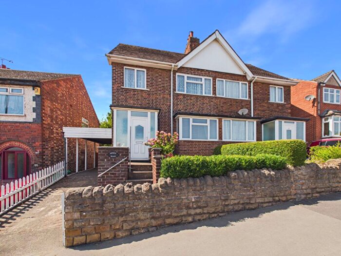 3 Bedroom Semi-Detached House For Sale In Porchester Road, Nottingham, NG3