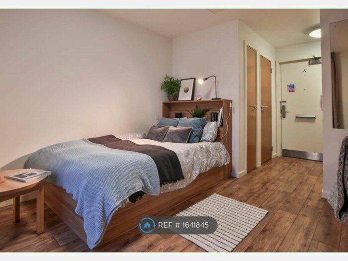 Studio To Rent In Iq Sterling Court, London, HA9
