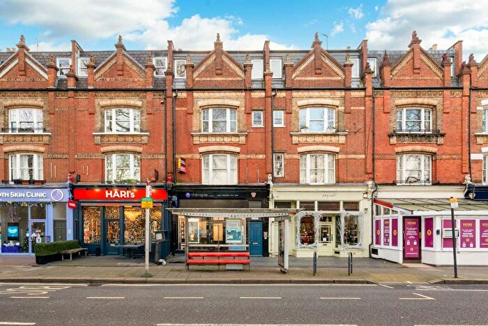 2 Bedroom Flat To Rent In New Kings Road, London, SW6