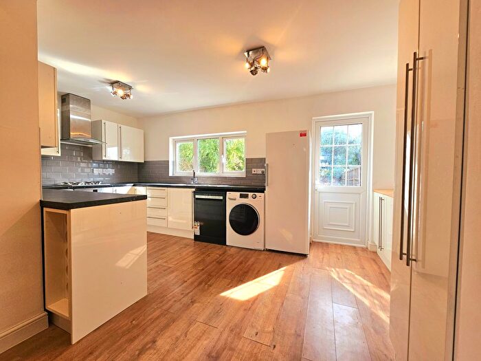 3 Bedroom Property To Rent In Glenfarg Road, London, SE6