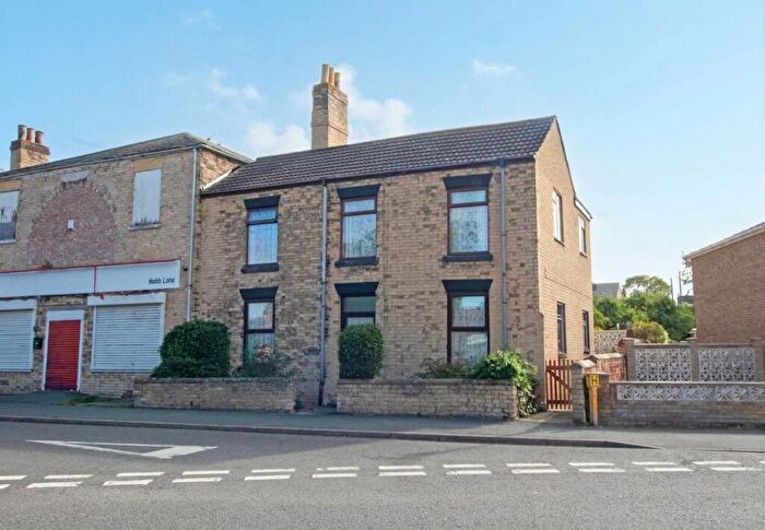 4 Bedroom Block Of Apartments For Sale In Hobb Lane, Scotter, DN21