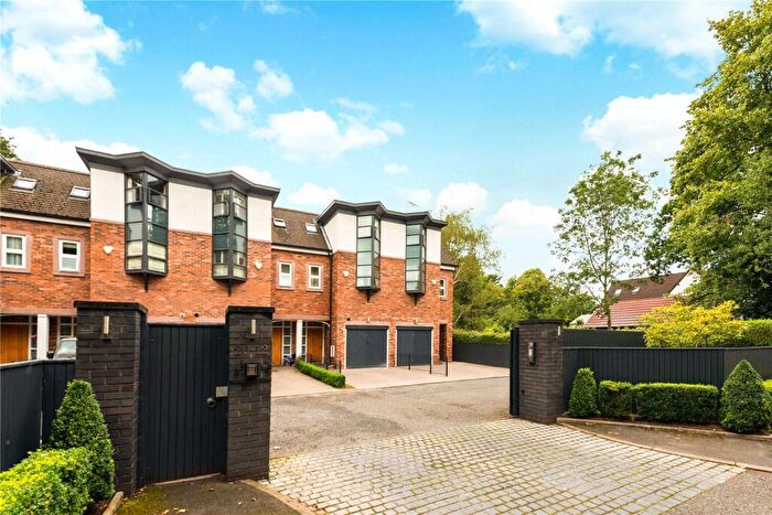 3 Bedroom End Of Terrace House For Sale In Bedells Lane, Wilmslow, Cheshire, SK9