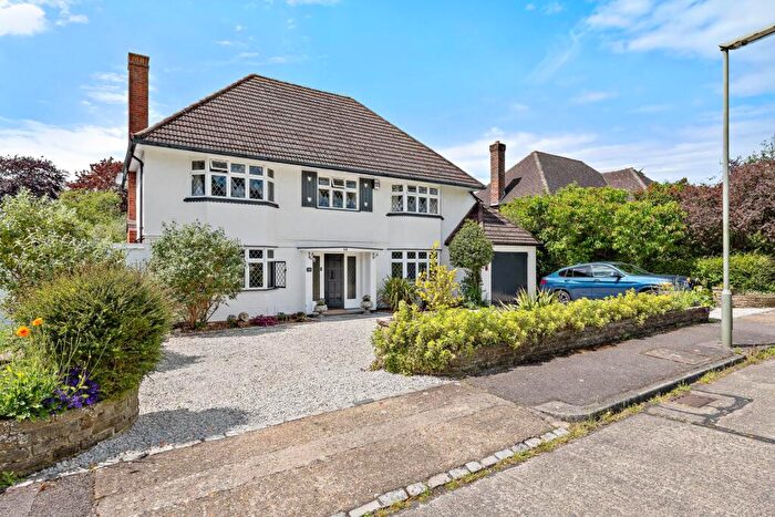 4 Bedroom Detached House To Rent In Longdown Lane North, Ewell, KT17