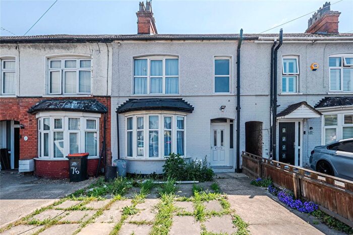 3 Bedroom Terraced House For Sale In Houghton Road, Dunstable, Beds, LU5
