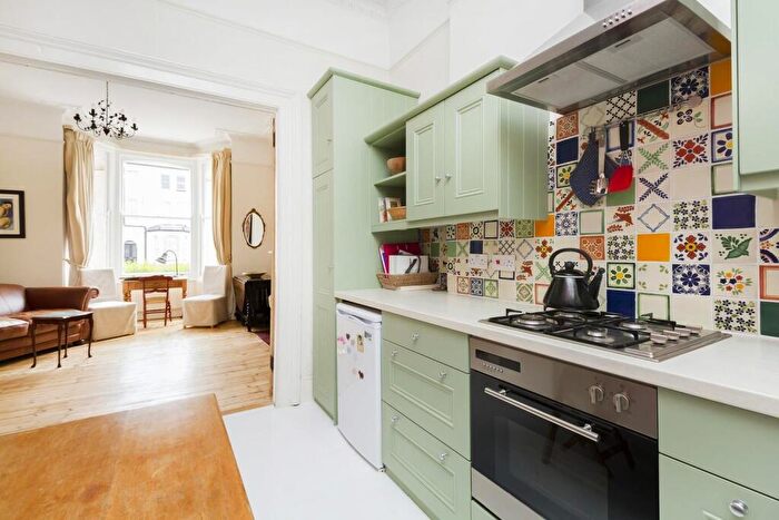1 Bedroom Apartment To Rent In Rosendale Road, Dulwich, London, SE21