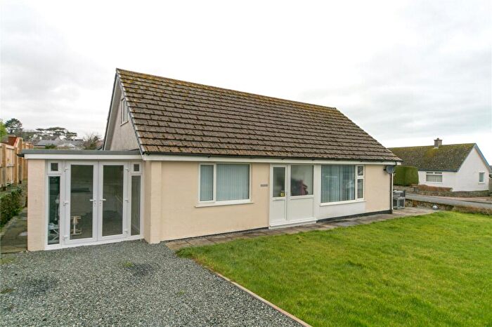 4 Bedroom Bungalow For Sale In Rhianfa, Benllech, Isle Of Anglesey, LL74