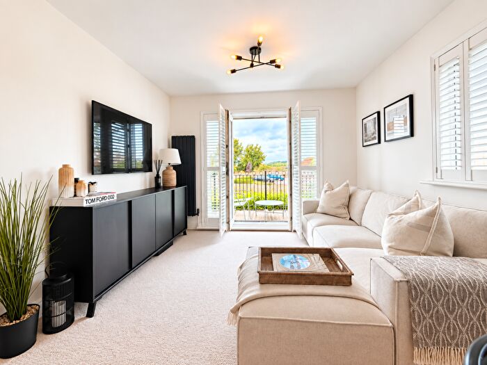 2 Bedroom Flat For Sale In Fern Court, Lodge Lane, Romford, Havering, RM5