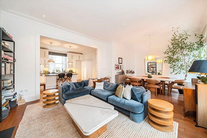 4 Bedroom Flat To Rent In Upper Addison Gardens, West Kensington, W14