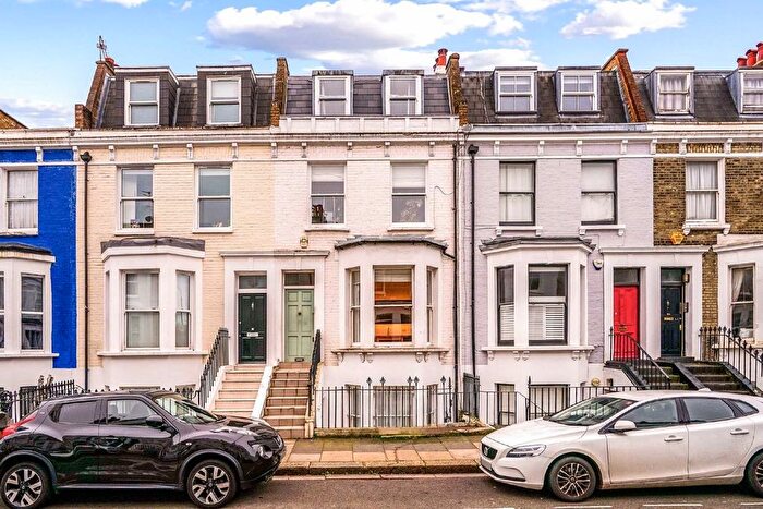 1 Bedroom Flat To Rent In Halford Road, Fulham, SW6