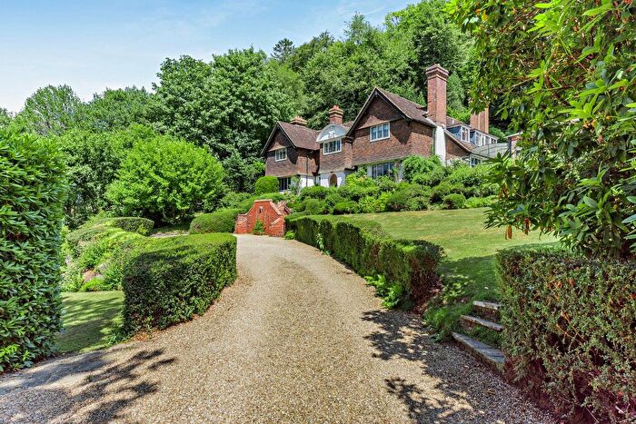 6 Bedroom Detached House For Sale In Hindhead Road, Haslemere, Surrey, GU27