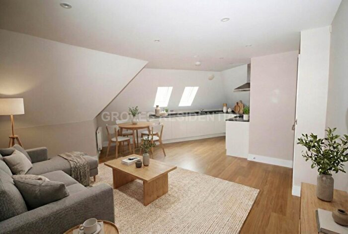 2 Bedroom Flat For Sale In Kingston Road, New Malden, KT3
