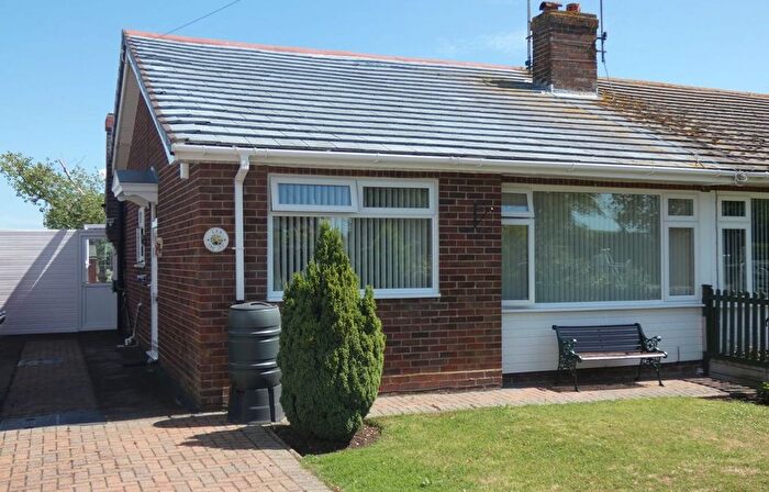 2 Bedroom Semi-Detached Bungalow To Rent In South Street, Whitstable, CT5