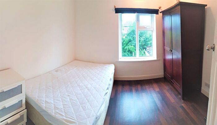 6 Bedroom Semi-detached House To Rent In Parsonage Road, Manchester, M20