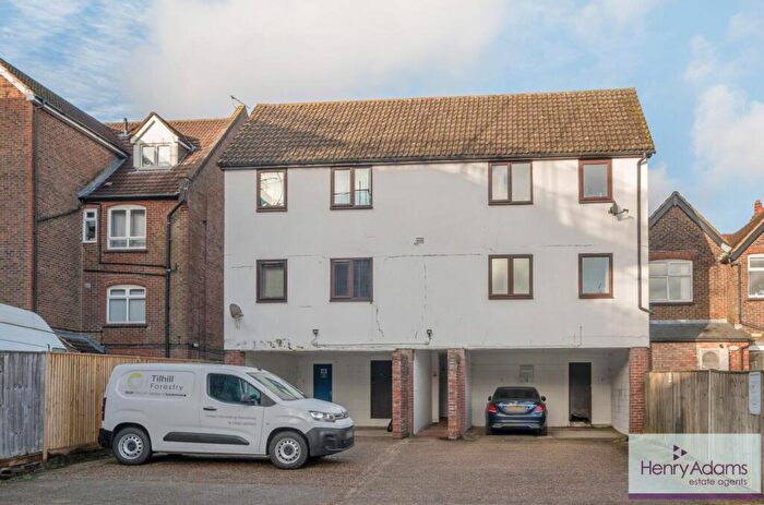 Flat For Sale In Charles Street, Petersfield, GU32