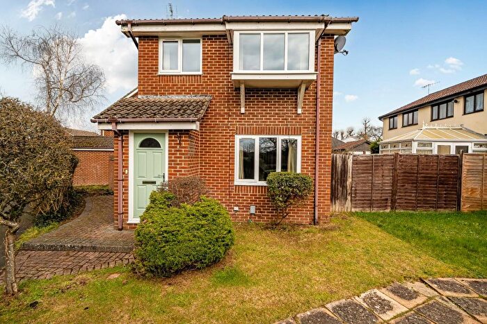3 Bedroom Detached House For Sale In Meadowsweet, Waterlooville, PO7