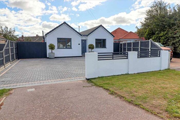 5 Bedroom Bungalow For Sale In Burrs Road, Great Clacton, CO15