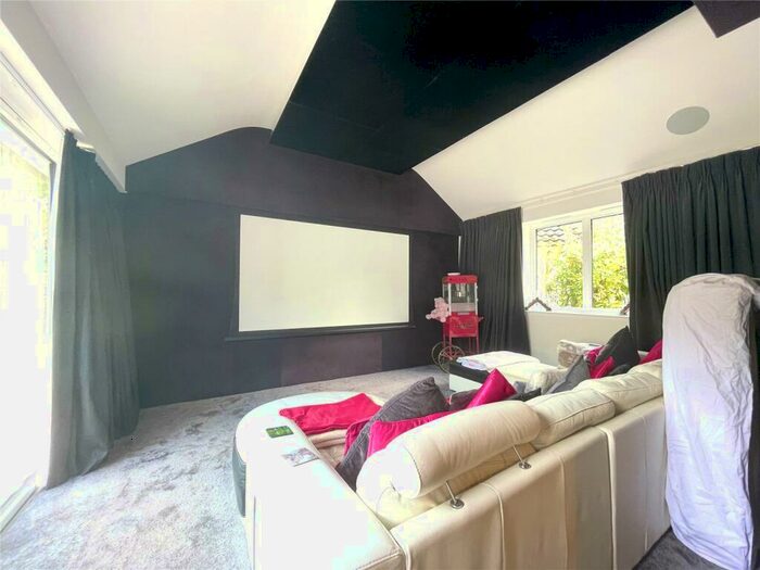 5 Bedroom Bungalow To Rent In Station Road, Lingfield, RH7