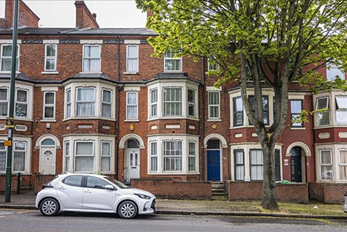 5 Bedroom Terraced House To Rent In Alfreton Road, Nottingham, NG7