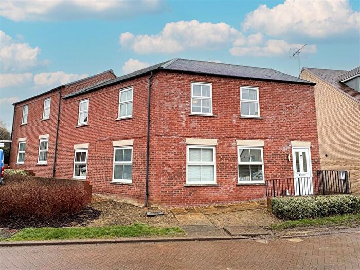 2 Bedroom Maisonette To Rent In Heron Road, Leighton Buzzard, LU7