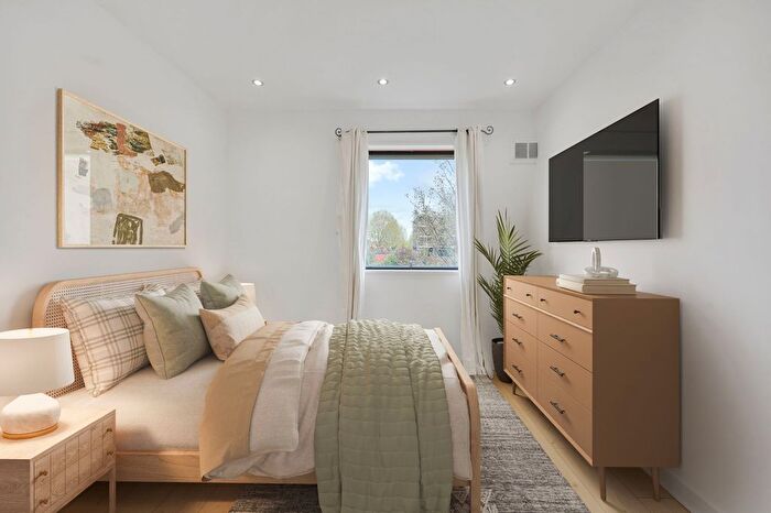 1 Bedroom Flat For Sale In Erin Court, Willesden Green, NW2