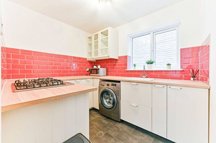 1 Bedroom Flat To Rent In Ludford Close, Croydon, CR0