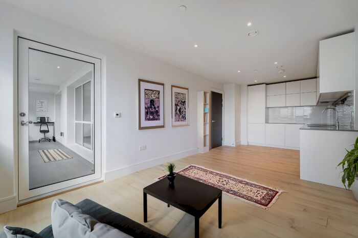 4 Bedroom Apartment To Rent In Smarden Road, TN27