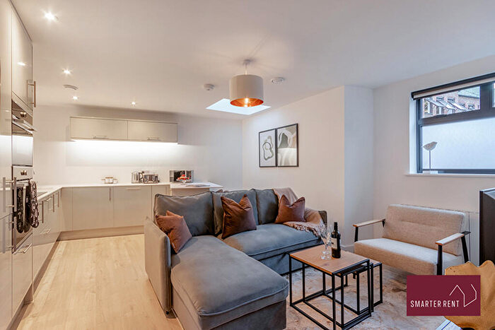 2 Bedroom Flat To Rent In - Easthampstead Road, Wokingham, RG40