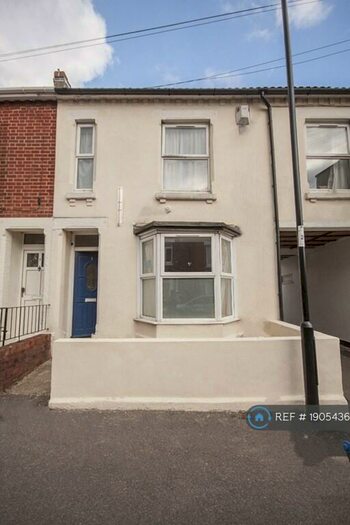 5 Bedroom Terraced House To Rent In Berkeley Road, Southampton, SO15
