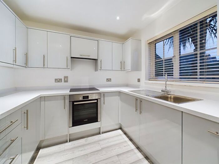 3 Bedroom Semi-Detached House To Rent In Partridge Drive, St. Marys Island, Chatham, ME4