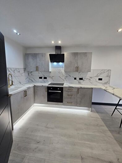 2 Bedroom Flat To Rent In Chalon Way West, St Helens, WA10