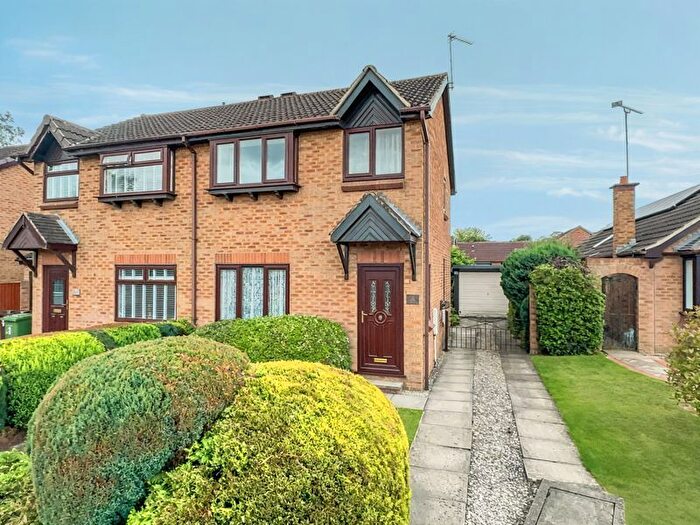 3 Bedroom Semi-Detached House For Sale In Langdale Avenue, Normanton, WF6
