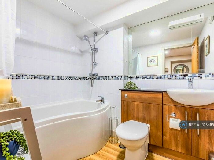 2 Bedroom Flat To Rent In Blackboy Court, Main Road, Fishbourne, Chichester, PO18