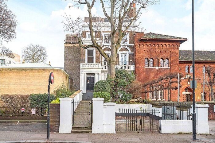 3 Bedroom Flat To Rent In Palace Gardens Terrace, Notting Hill, W8