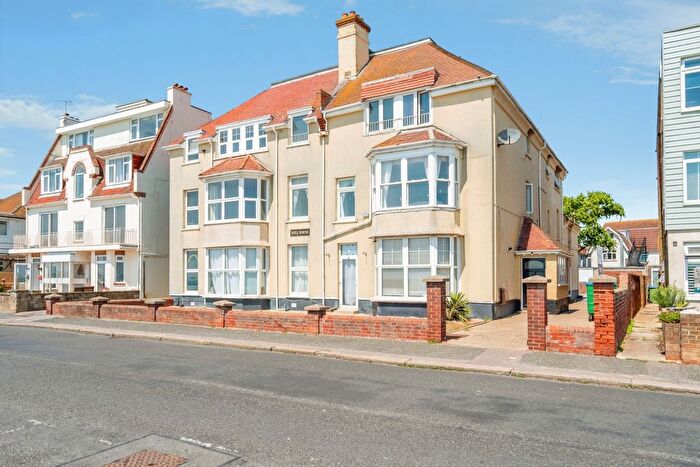 1 Bedroom Flat For Sale In Marine Drive West, Bognor Regis, West Sussex, PO21