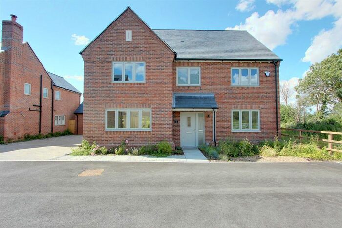 4 Bedroom Detached House For Sale In Glebe Meadow, Long Marston, Tring, HP23