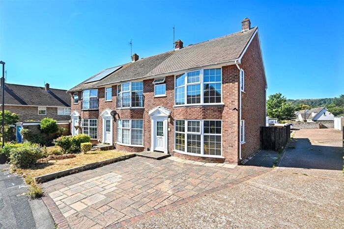 3 Bedroom End Of Terrace House For Sale In Churchill Close, Eastbourne, BN20