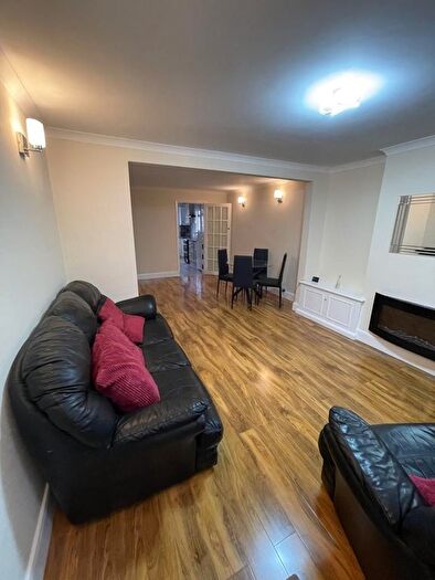 2 Bedroom Terraced House To Rent In Martindale Road, Hounslow, TW4