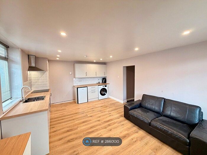 1 Bedroom Flat To Rent In Calverley, Pudsey, LS28